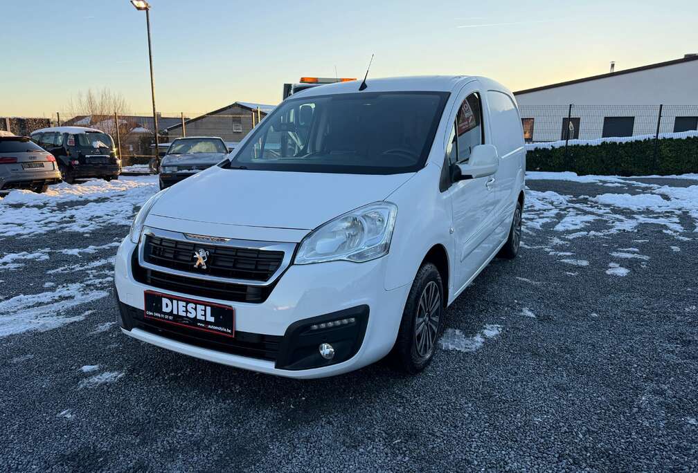 Peugeot 1600CC HDI 99CV UTIL 3PLACES 2019 GPS GARANTIE