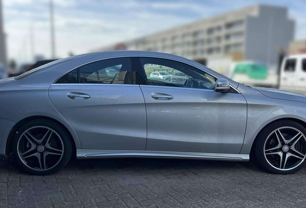 Mercedes-Benz i AMG Line Automaat Navigatie Alcantara Camera
