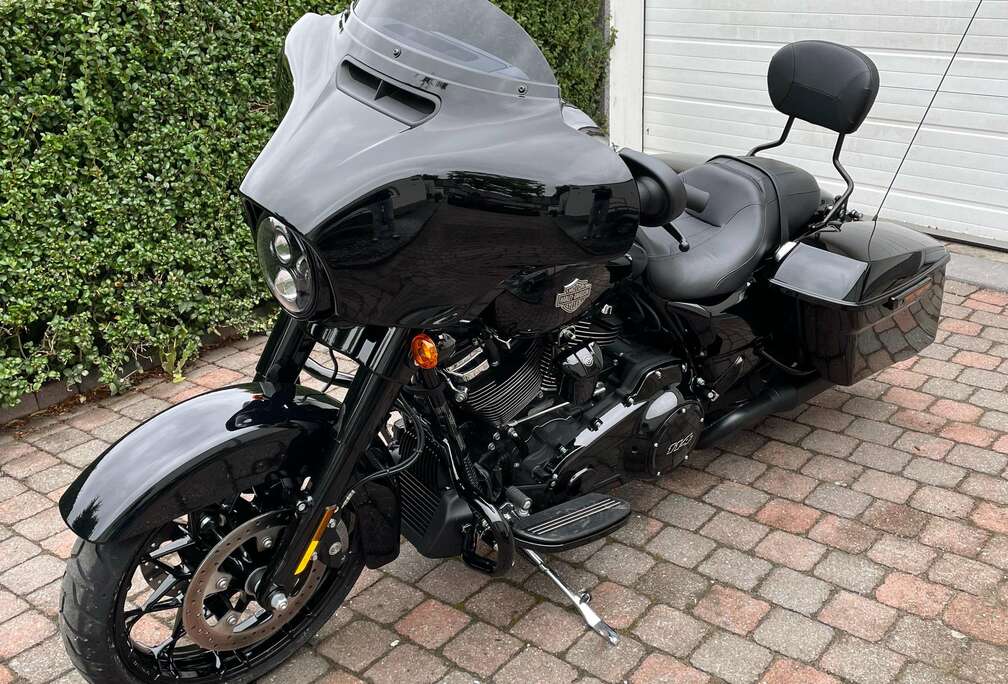 Special Vivid Black
