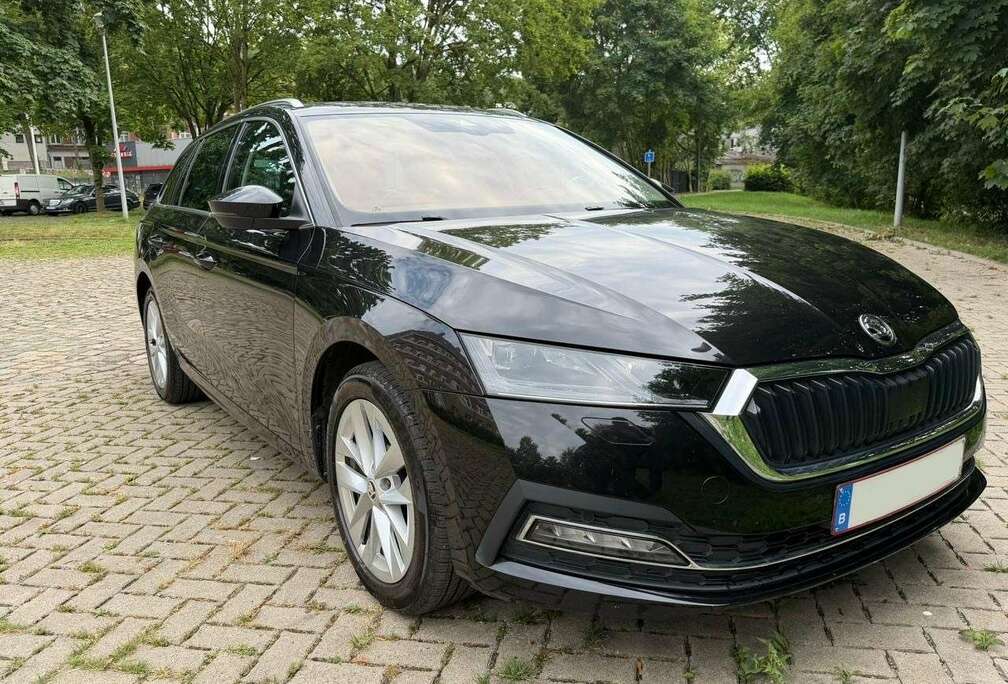 Skoda Combi Avec CT - Boite Auto - Carplay, Sièges Cuir…