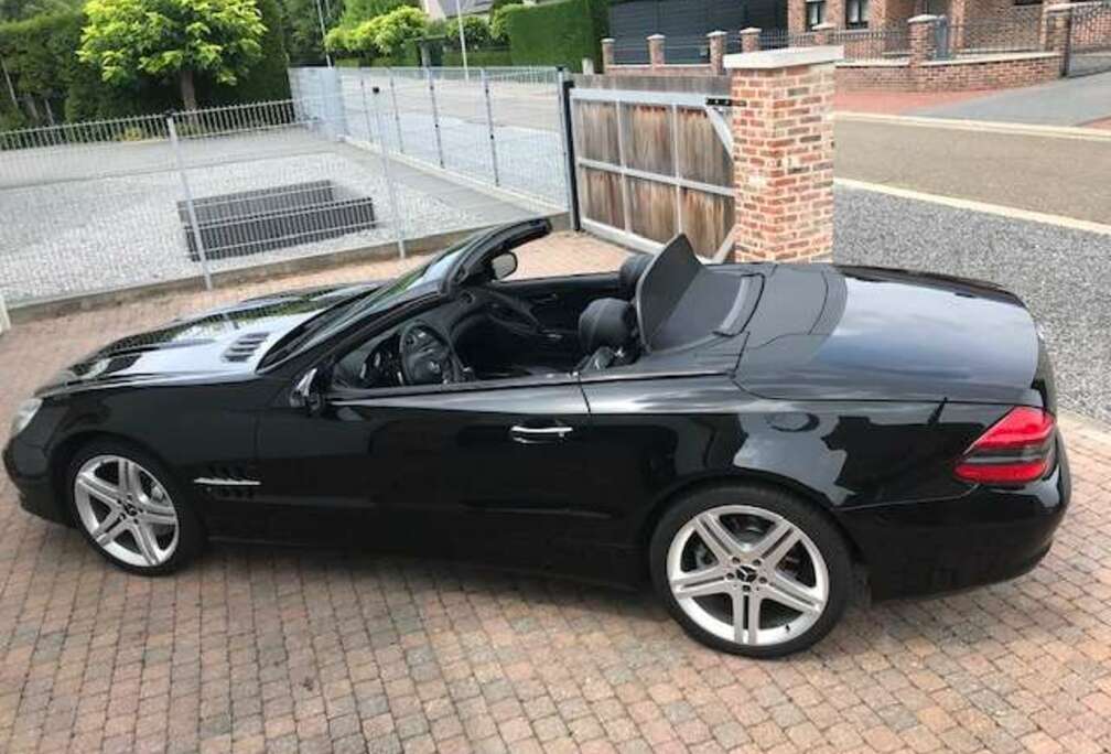Mercedes-Benz SL Roadster 280