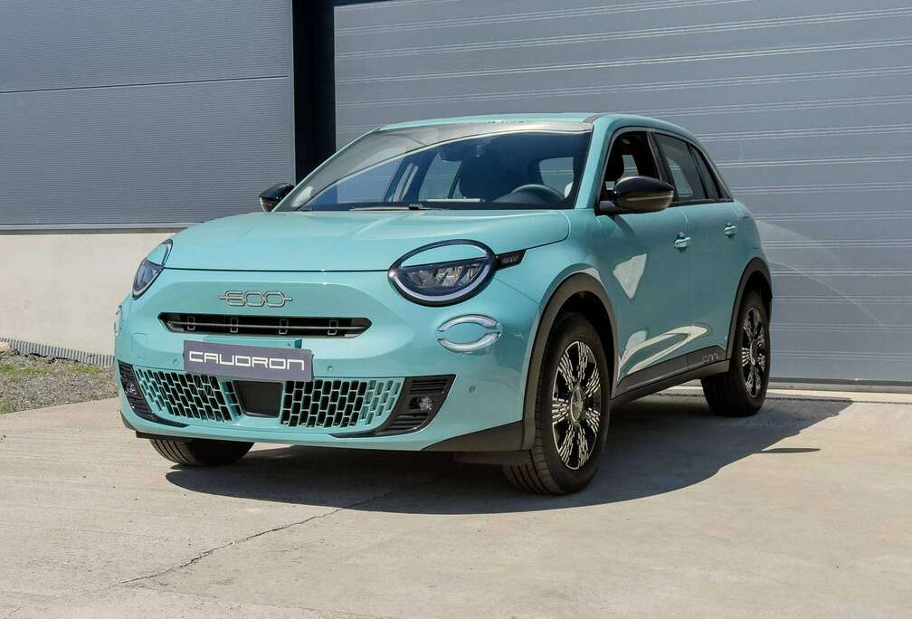 Fiat 1.2 Hybrid 81kW (110pk) Automatisch / ICON Blu - Sky of Italy / 17\