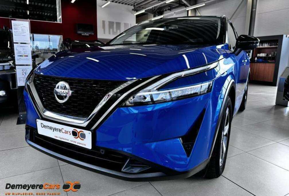 Nissan PREMIERE EDITION