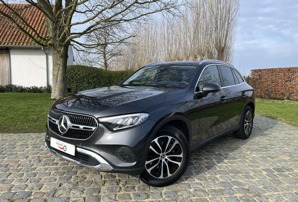 Mercedes-Benz Luxury Line/16400km/Carplay/Cam/Leder/AdaptCruise