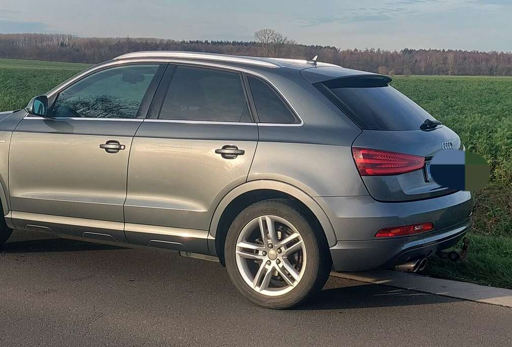 Audi Q3 2.0 TDi S line