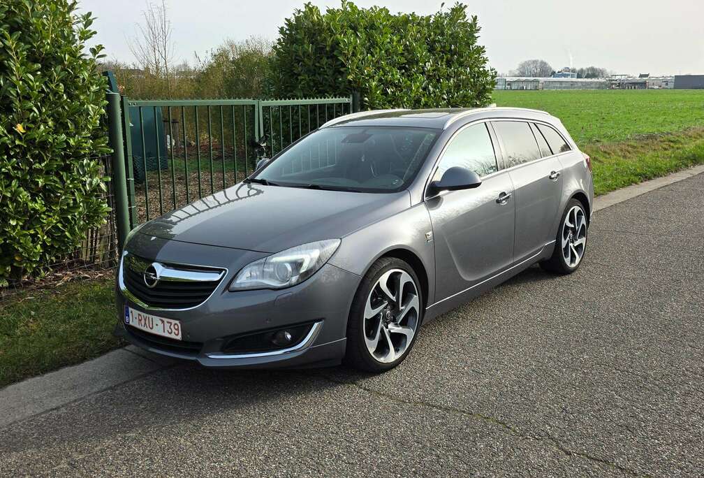Opel Insignia Sports Tourer 2.0 Turbo ECOTEC 4x4 OPC-Line