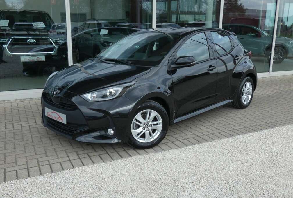 Toyota Hybrid Dynamic +Apple carplay +Android auto +Parkeercamera +Lichtmetalen velgen +Mistlampen voor *2024*