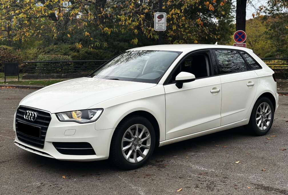 Audi A3 Sportback 1.6 TDi NAVI CRUISE PDC