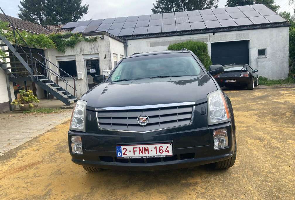 Cadillac SRX+4.6i+V8+32v+AWD+Sport+Luxury