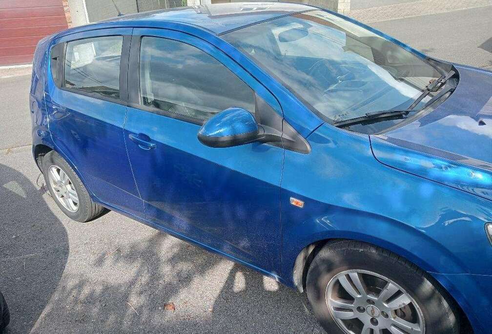 Chevrolet Aveo+hatchback+1.2i+LT