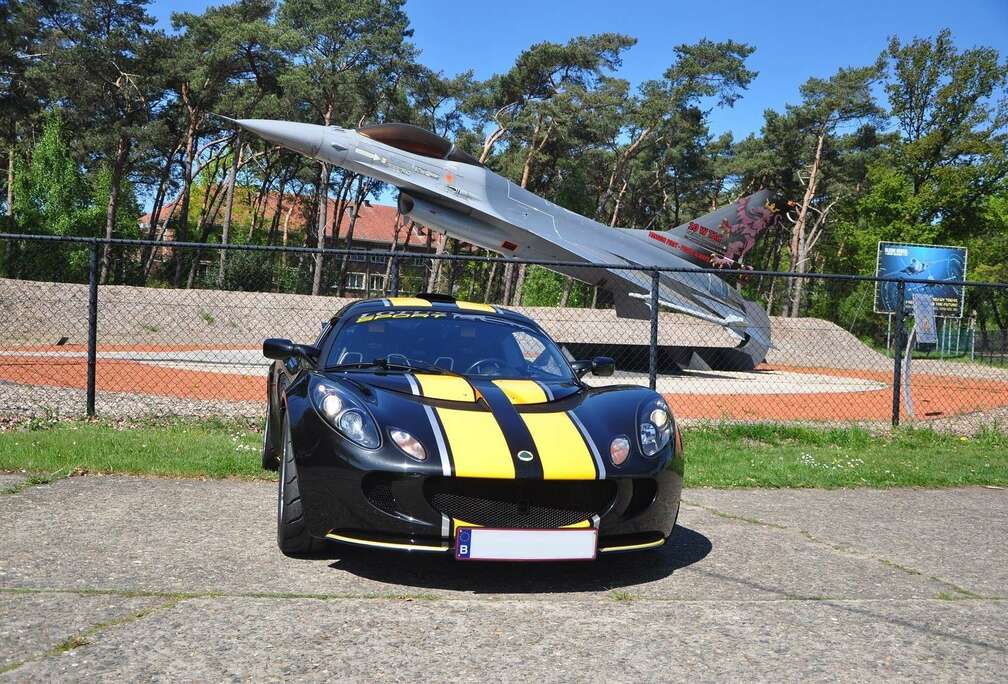Lotus 1.8i S - British GT Special Edition