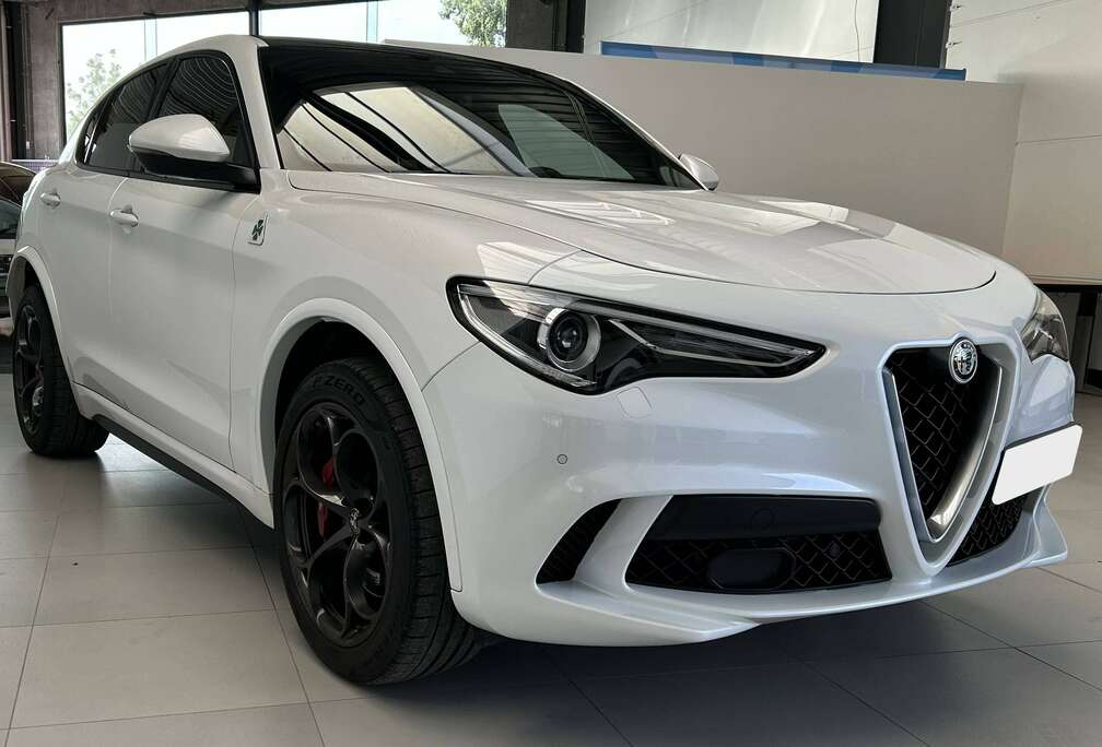 Alfa Romeo 2.9 T V6 AWD Quadrifoglio (EU6d-TEMP) 510 PK