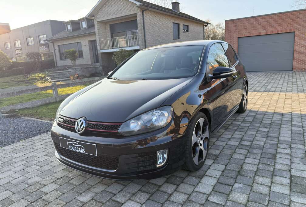 Volkswagen 2.0 TSI * GPS * PDC * EURO 5