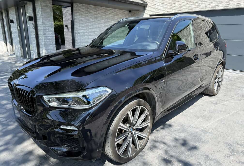 BMW PHEV 3.0 AS xDrive 45e M pack Carbonschwarz