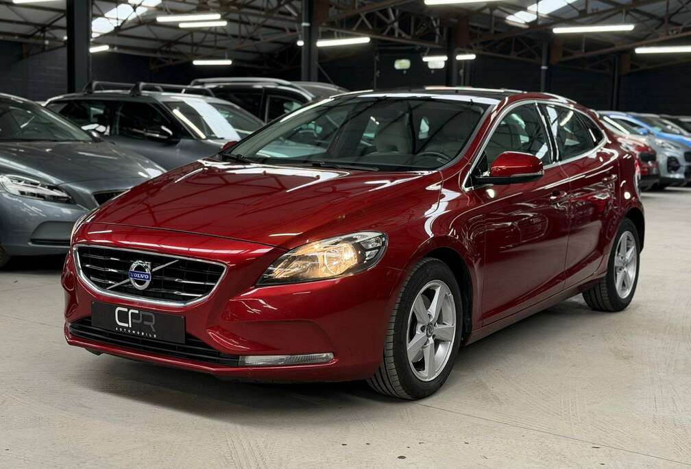 Volvo 1.6i * 1ER PROP * AUTO * PANO * CUIR * RADAR AR *