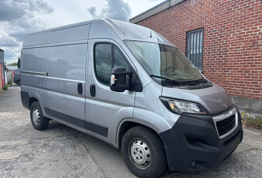 Peugeot 2.2 BlueHDi marchand export