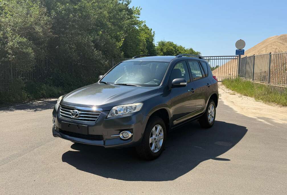 Toyota 2.2 DIESEL - 4x2 -  VIP -AIRCO -