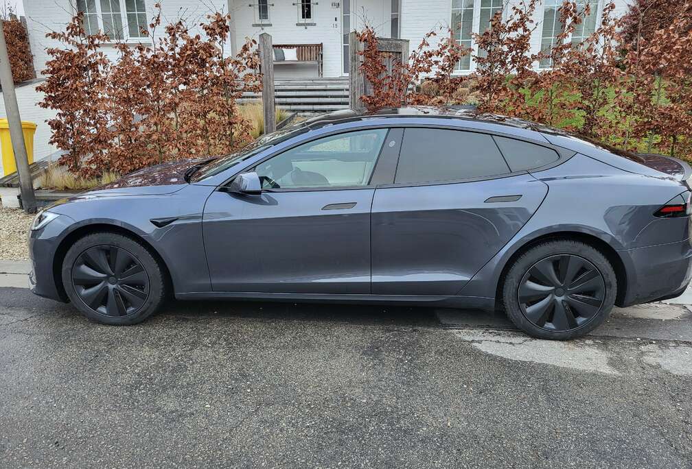 Tesla Model S 100 kWh Tri Motor Plaid