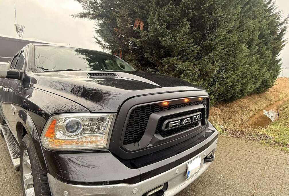 Dodge HEMI 1500 5.7L  Full Option  Benz/LPG  Gekeurd