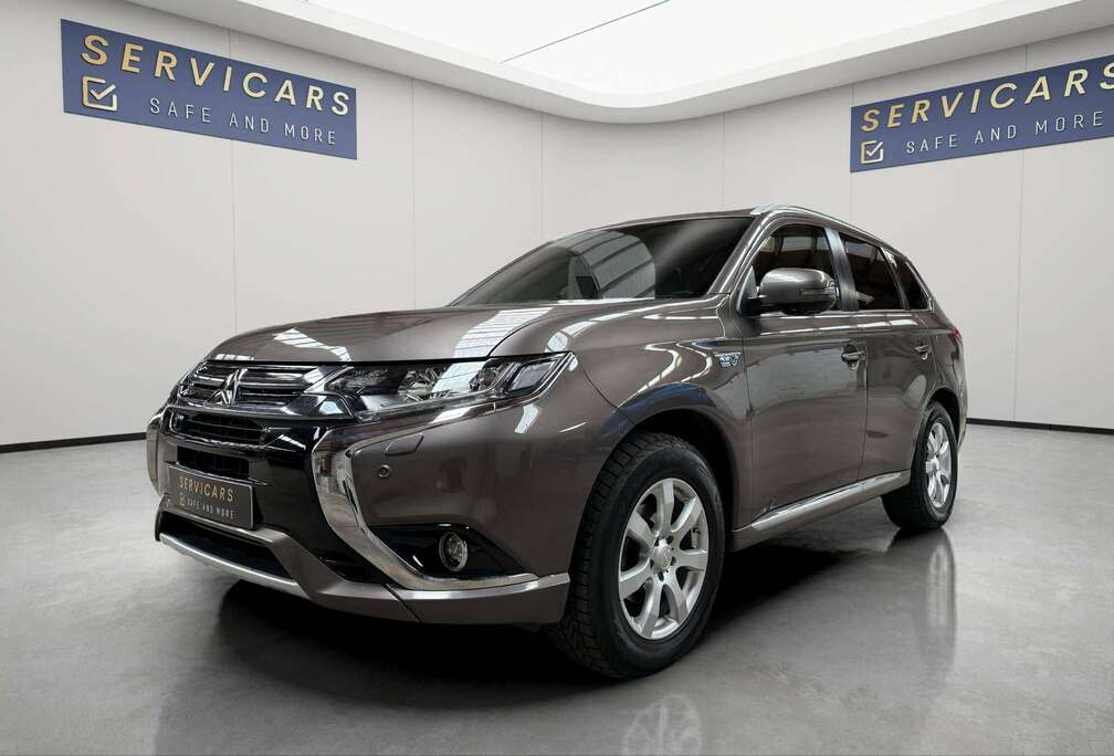 Mitsubishi PHEV 2.0i 4WD / @SERVICARS WAREMME / FULL OPTIONS / CARNET / GARANTIE 12 MOIS