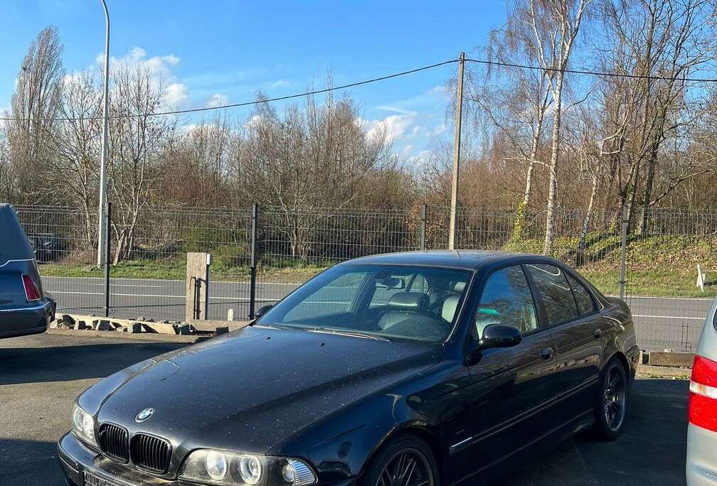 BMW 540i