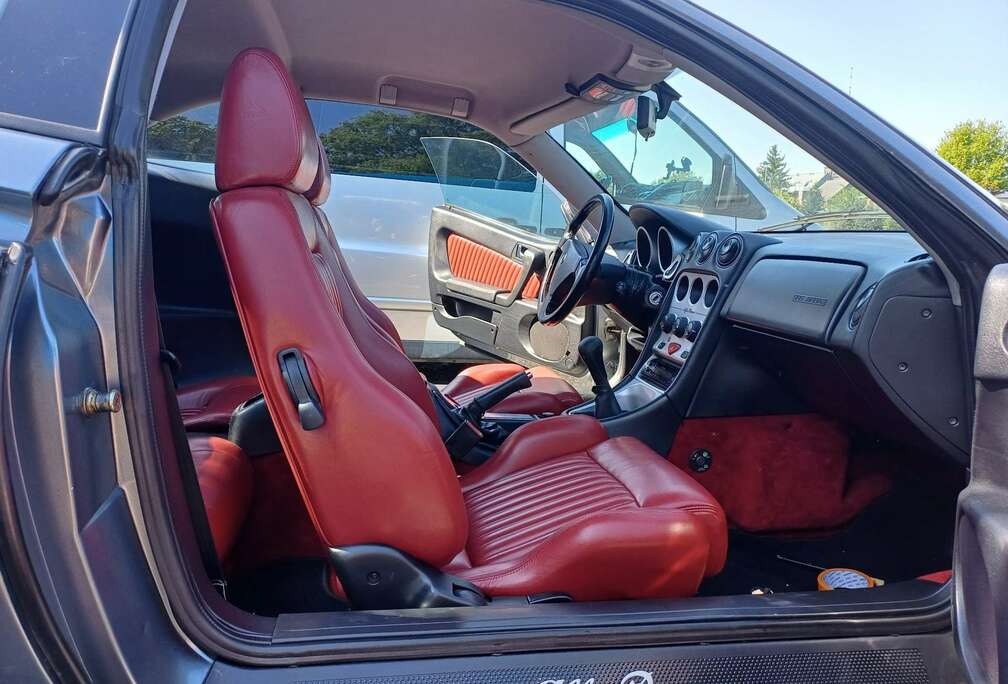 Alfa Romeo 2.0i 16v TS