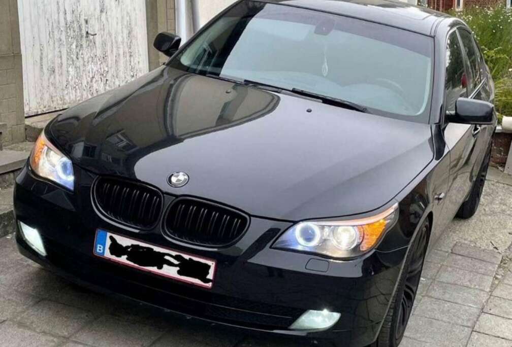 BMW 523iA