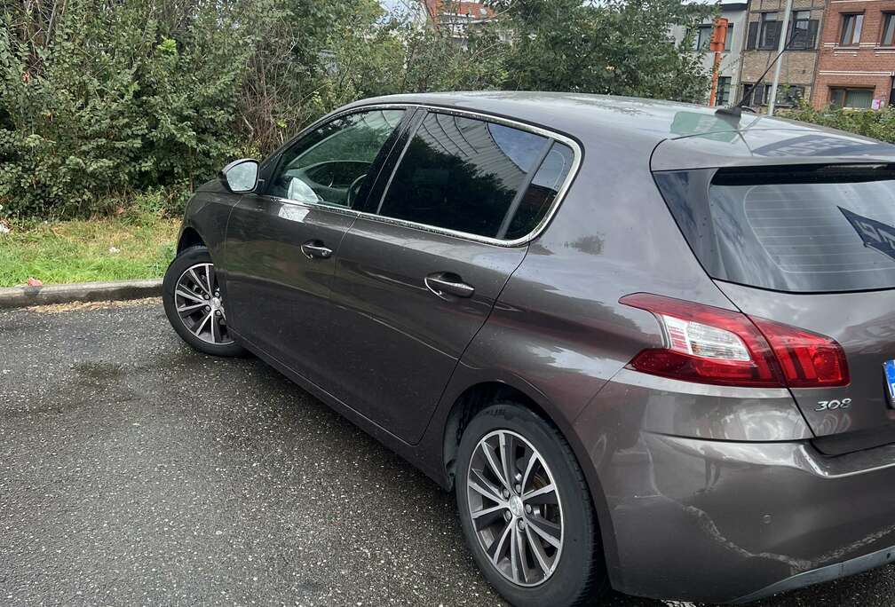 Peugeot PureTech 130 Stop & Start Active