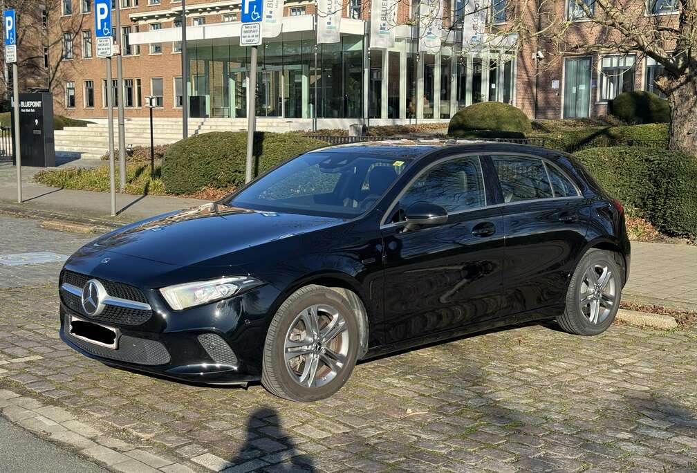 Mercedes-Benz A 250 e PHEV