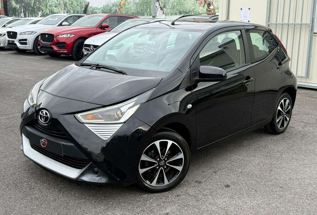 Toyota Aygo 1.0i VVT-i / CARPLAY / CAMERA / CLIM