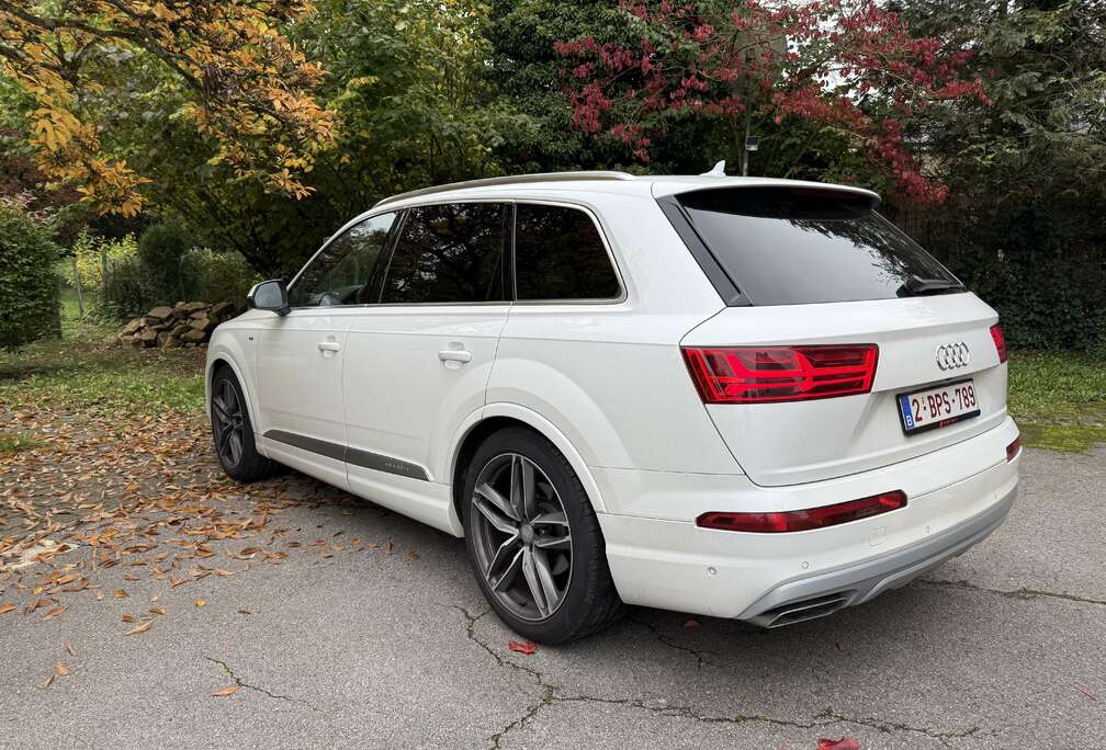 Audi 3.0 TDi V6 ultra Quattro Tiptronic