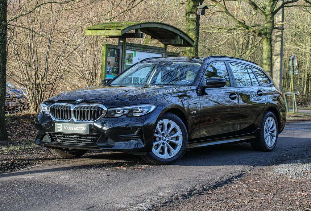 BMW 320e Touring Plug in Hybrid  *Carplay *Android