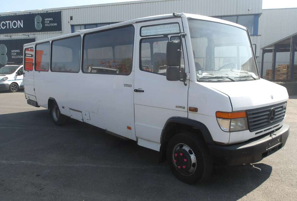 Mercedes-Benz 813 (Stock ID 706)