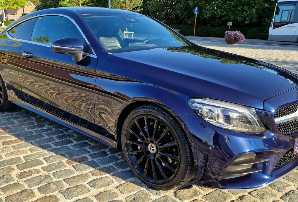 Mercedes-Benz Coupe AMG Line