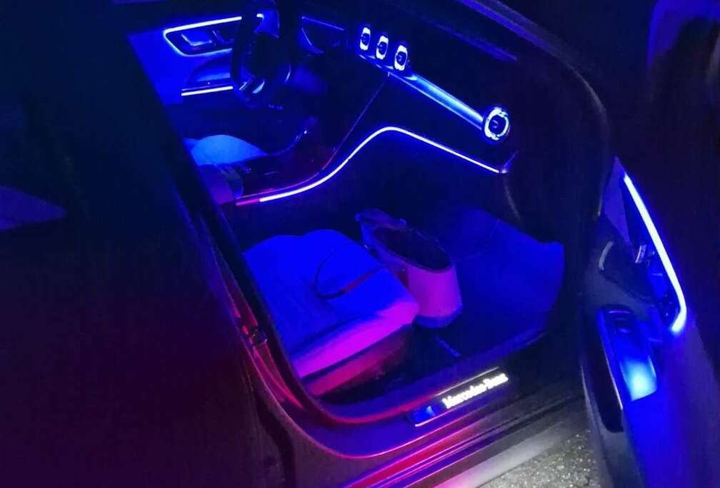 Mercedes-Benz C 300 e T 9G-TRONIC AMG Line