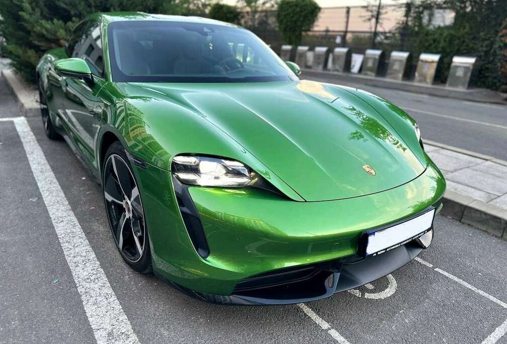 Porsche Taycan Turbo