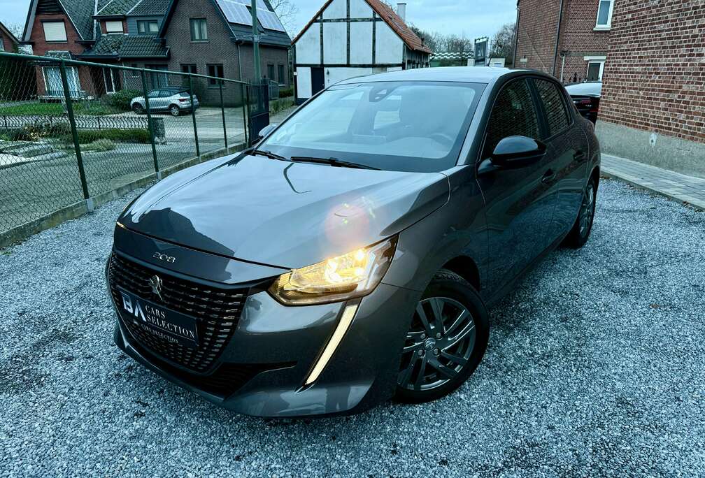 Peugeot PureTech 100 EAT8 Allure  Camera  Carplay