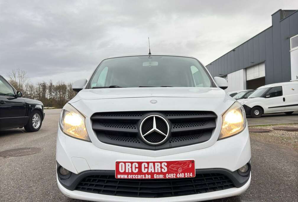 Mercedes-Benz 109 Cdi BlueEFFICIENCY LICHTE VRACH Dubbele cabine