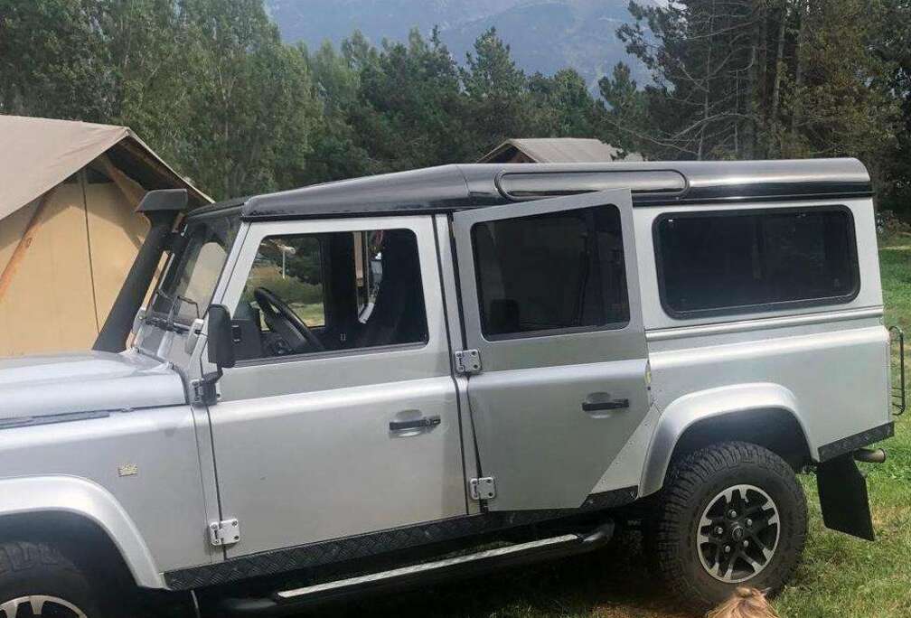 Land Rover Defender 110 2.2 Turbo - D Eastnor