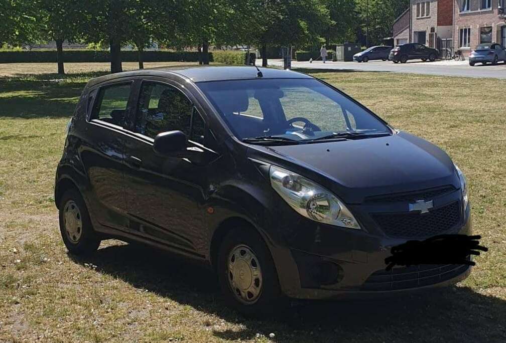 Chevrolet 1.0i