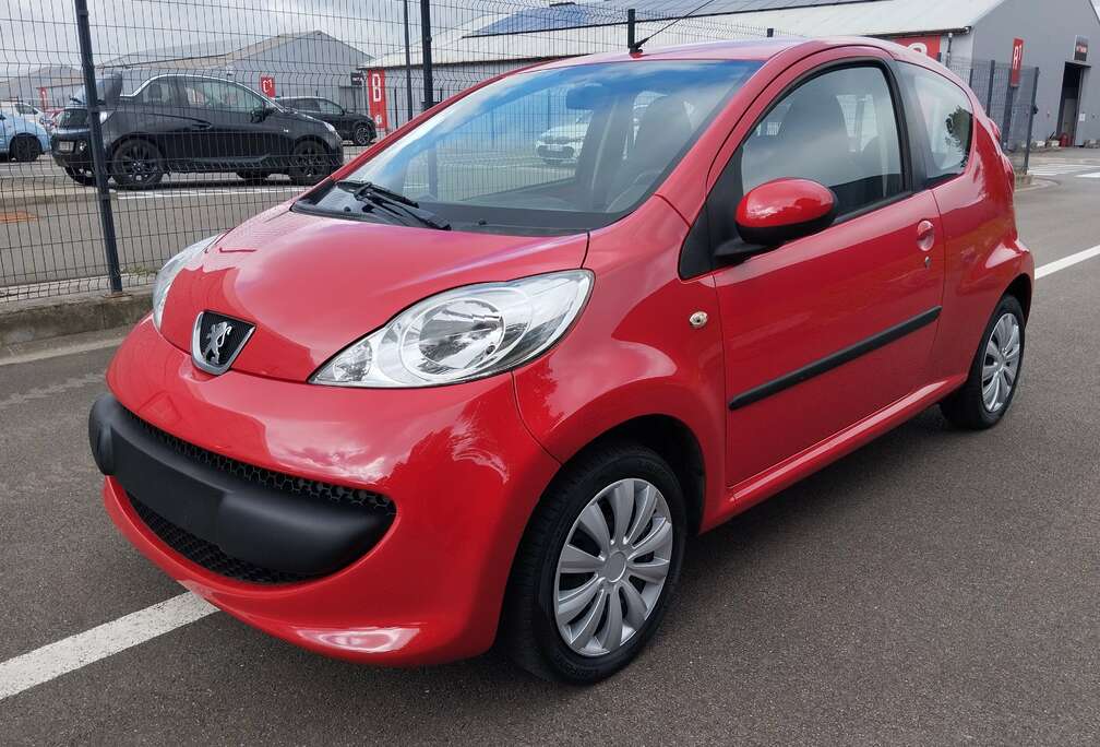 Peugeot 1.0i 12v Trendy