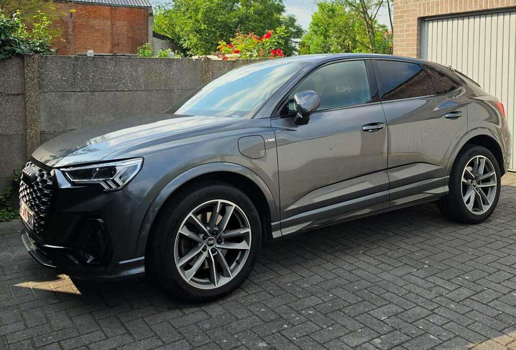 Audi Q3 Sportback PHEV 45 TFSIe Attraction S tronic (180 kW)