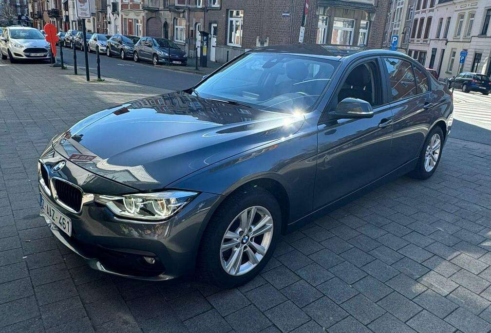 BMW 318i JOY Edition