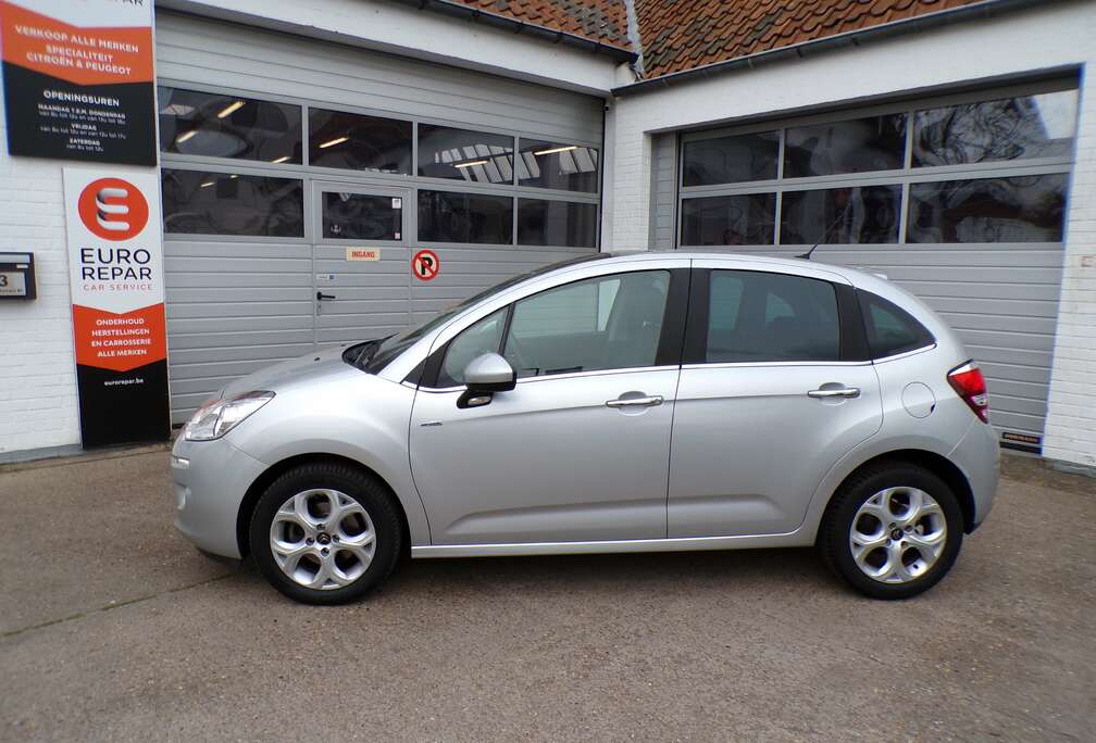 Citroen C3 1.2i navigatie-camera-sensoren-pano dak