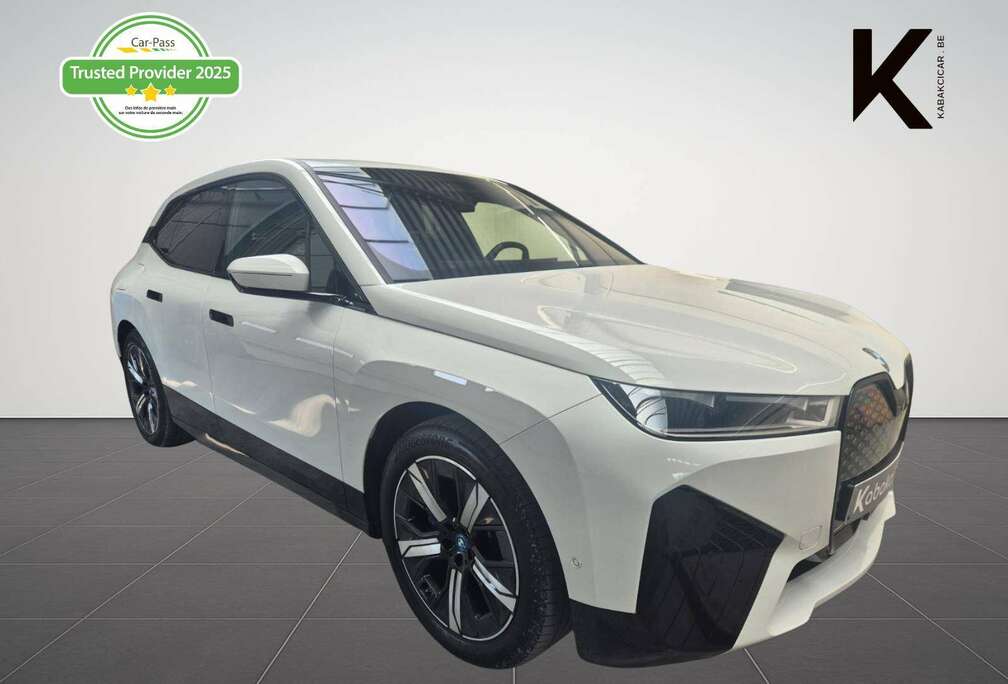 BMW xDrive40 (76.6 kWh) / Carplay / Camera 360 / Garantie 12 Mois