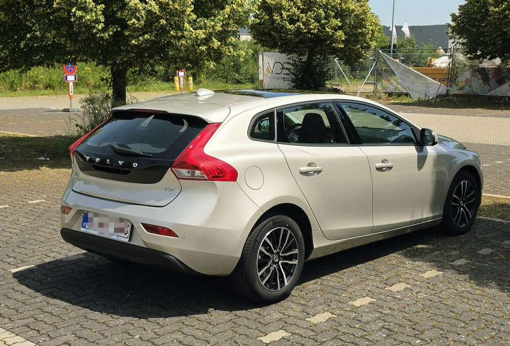 Volvo V40 1.5 T2 Black Edition Gear.GPF(EU6d-TEMP)