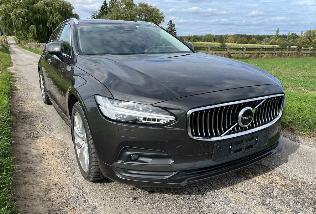 Volvo V90 2.0 B4 Momentum Advanced Geartronic MHEV | Harman Kardon | 360 | Park assist | Cruise adaptatif | Attelage électrique