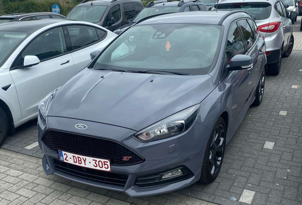 Ford Focus Turnier 2.0 TDCi ST