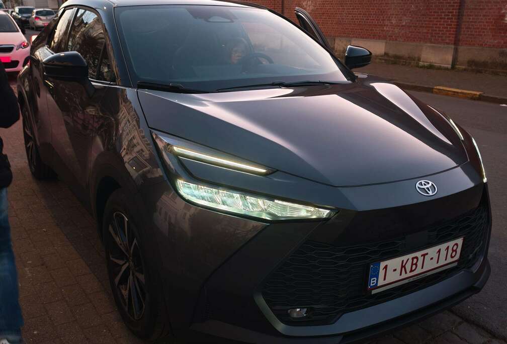 Toyota C-HR Hybrid PHEV 2.0 Elite Bi-Tone E-CVT (164 kW)