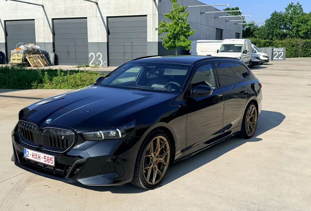BMW i5 Touring 83.9 kW eDrive40